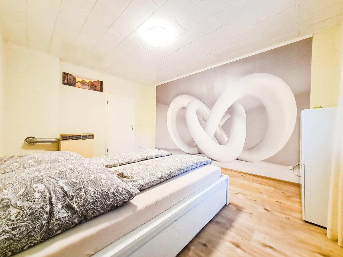 Moderne 3Zimmer Wohnung Mit Balkon Nuremberg ภายนอก รูปภาพ