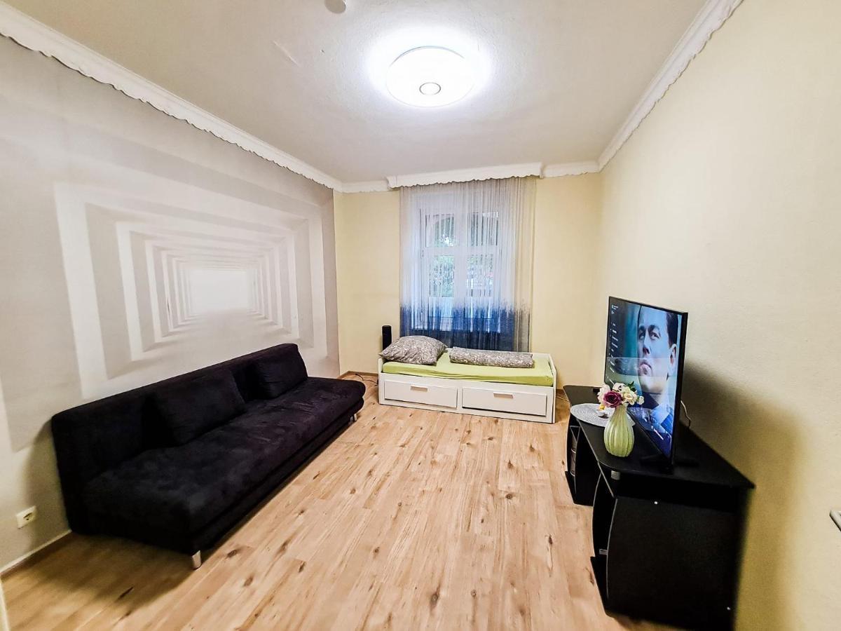 Moderne 3Zimmer Wohnung Mit Balkon Nuremberg ภายนอก รูปภาพ